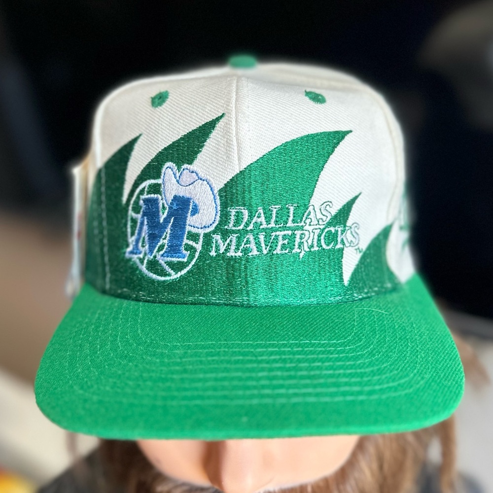 Dallas Mavericks Shark-tooth SnapBack